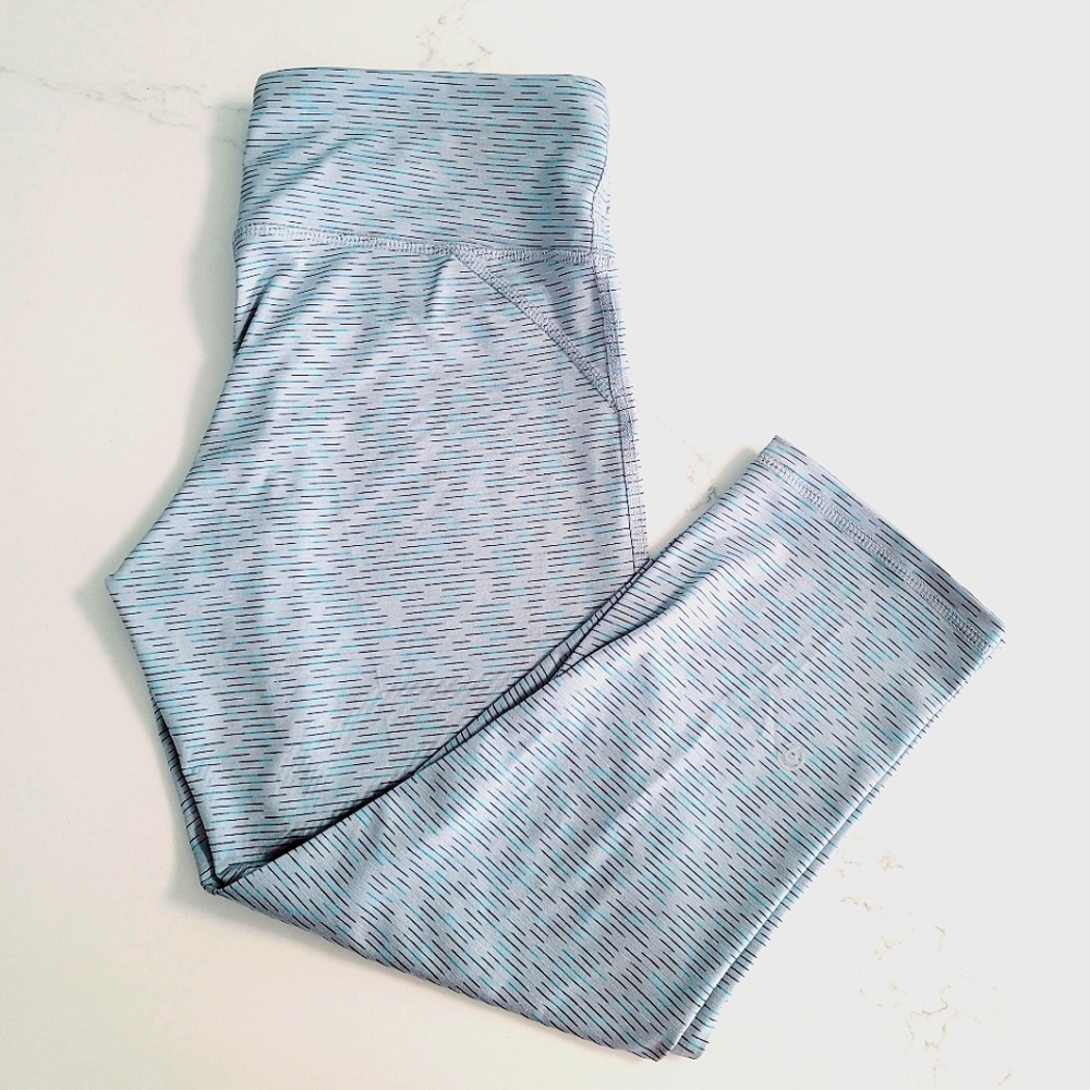 Champion Workout Capris NWOT. Women's Large